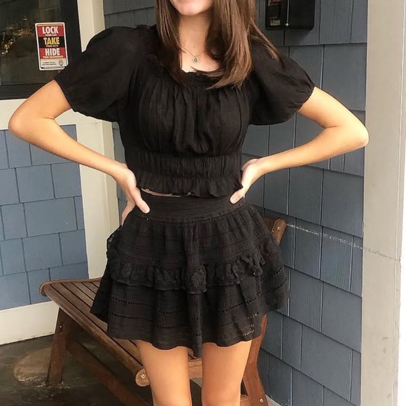 Altar'd State Black🖤 Ruffled Halter Top, Size Small - Picture 3 of 3